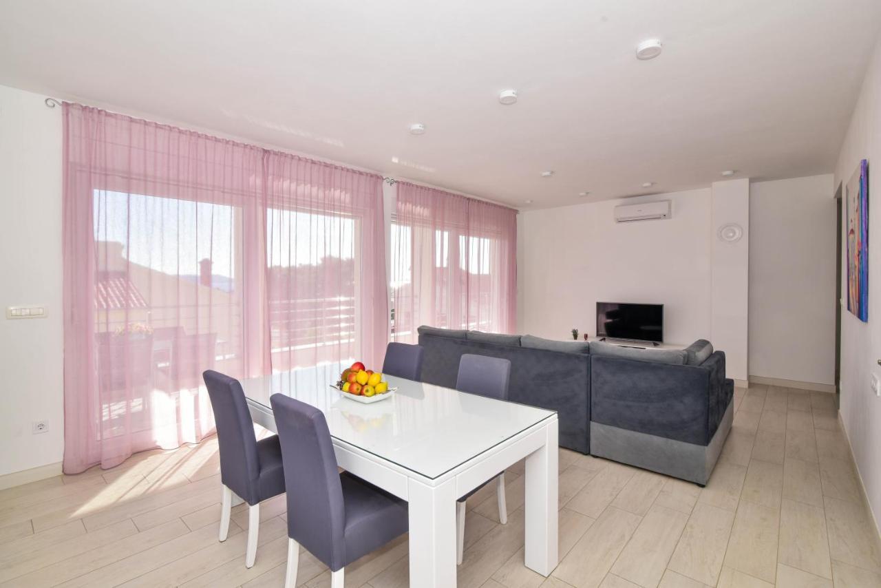 Apartment Deluxe Villa Carlotta Zadar Eksteriør bilde