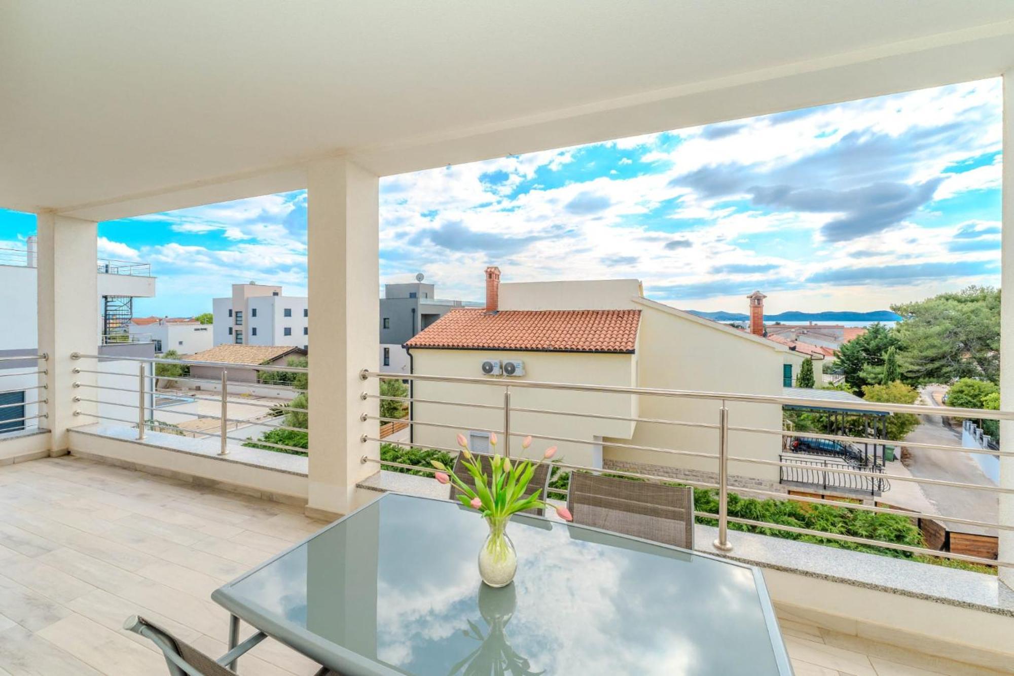 Apartment Deluxe Villa Carlotta Zadar Eksteriør bilde